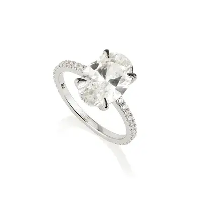 טבעת אירוסין, יהלום מעבדה בחיתוך אובל